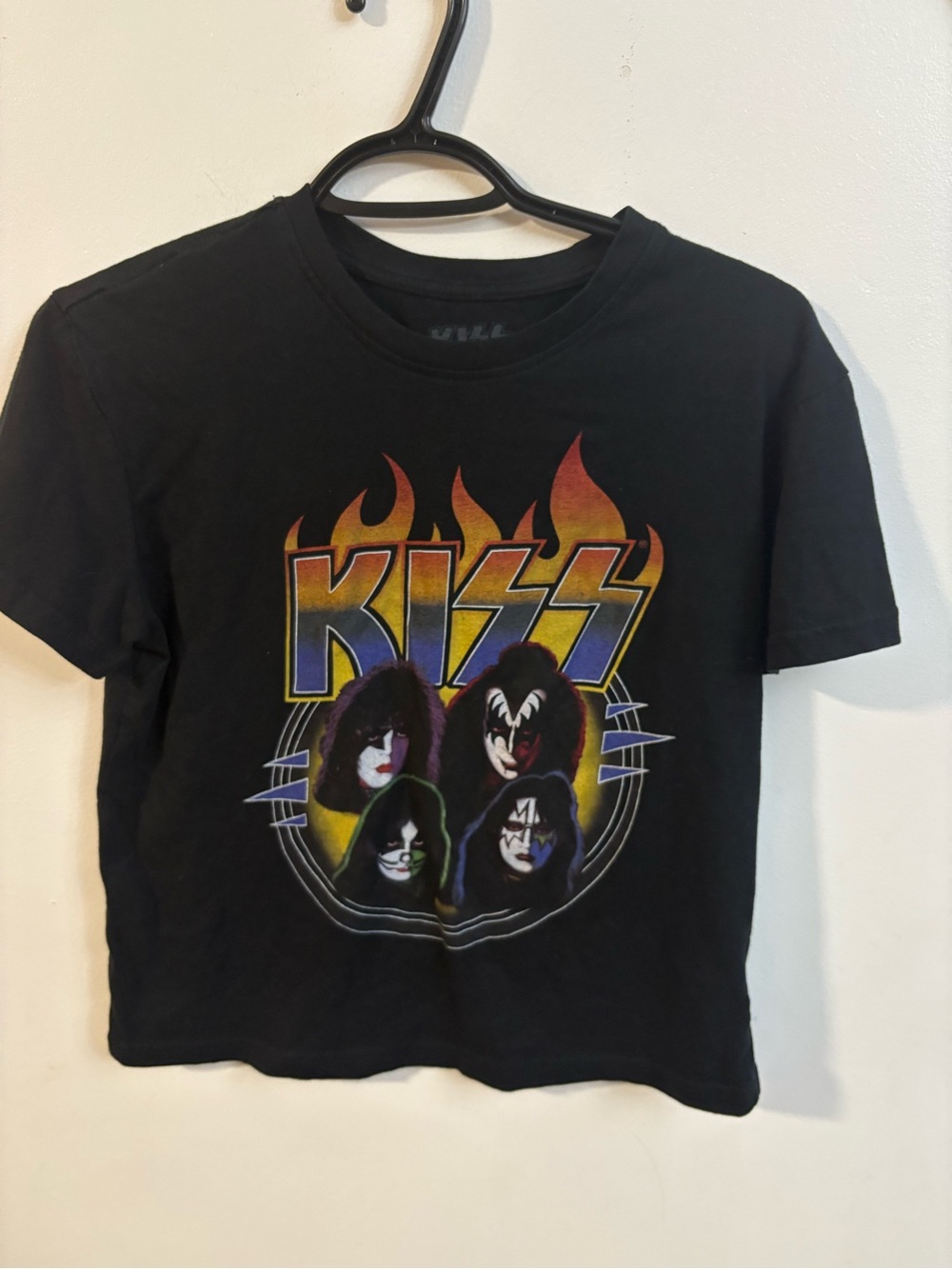Kiss Black Tee with Flame Logo and Multicolor Band Portraits xsmall - Small